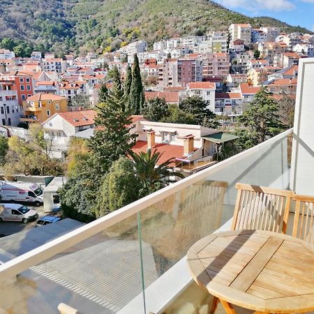 Sea Breeze Lux Apartments Будва Экстерьер фото