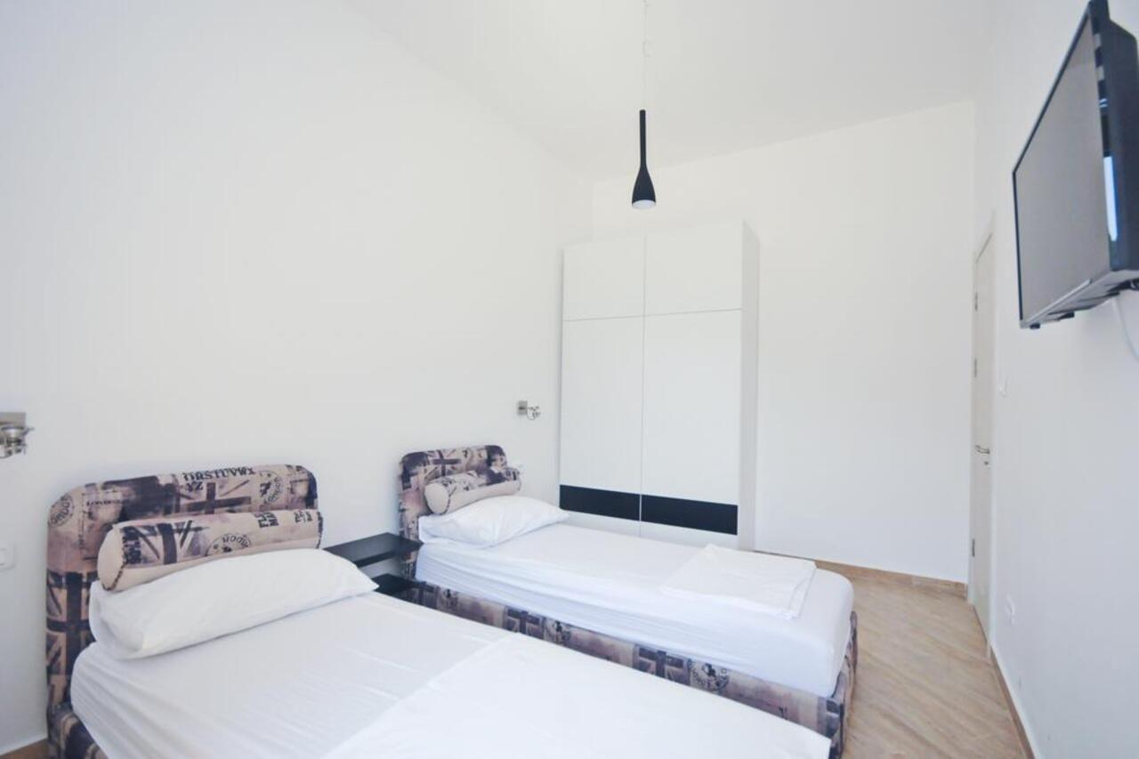 Sea Breeze Lux Apartments Будва Экстерьер фото