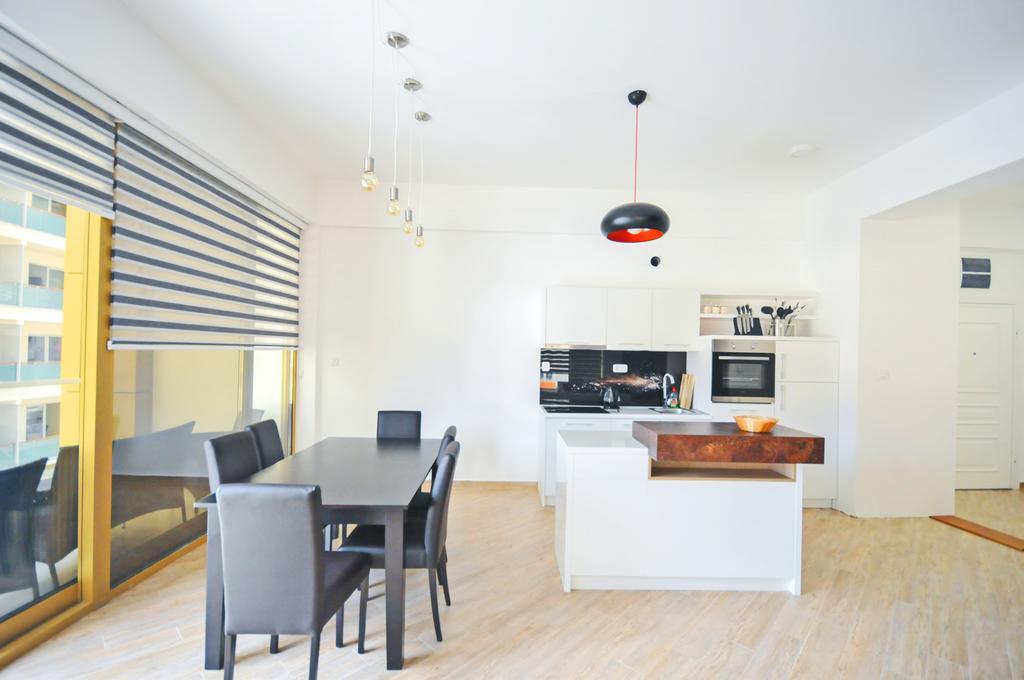 Sea Breeze Lux Apartments Будва Экстерьер фото