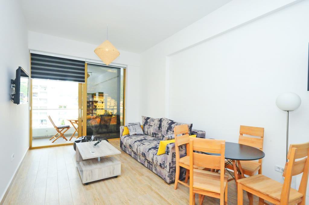 Sea Breeze Lux Apartments Будва Экстерьер фото