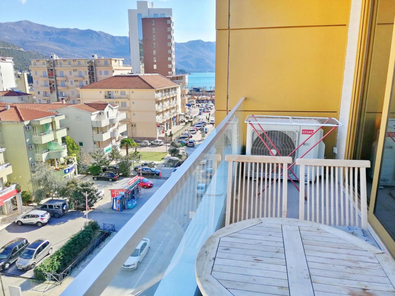 Sea Breeze Lux Apartments Будва Экстерьер фото